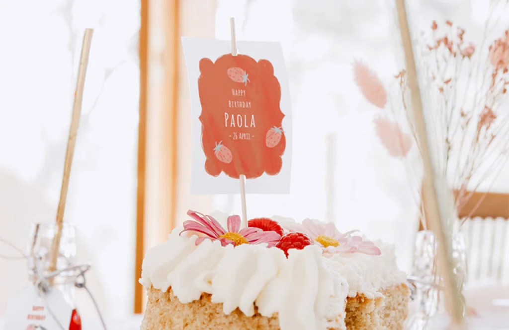 Cake topper